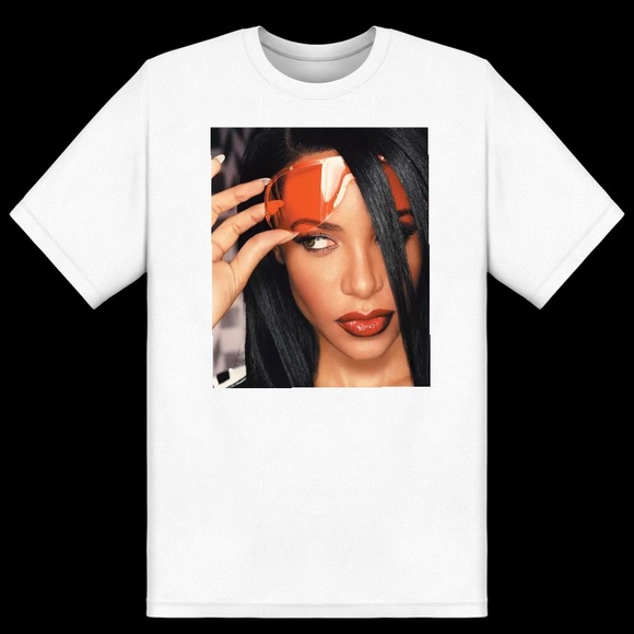 Aaliyah graphic tee. 🤍 - Picture 1 of 1